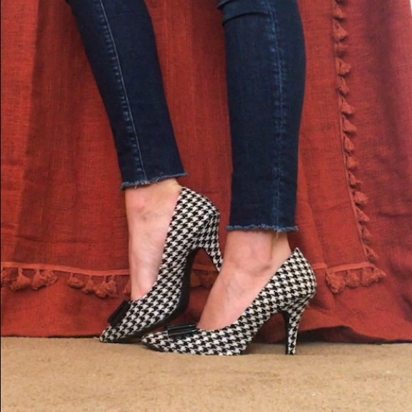 Apt. 9 houndstooth heels - Picture 1 of 3